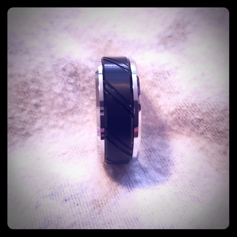 Brand New never worn Tungseng wedding band size 10